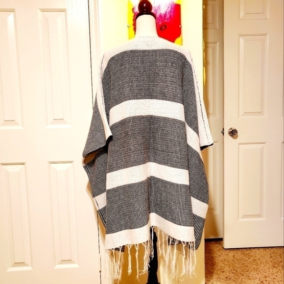 Audrey 3+1 | Oversized Cardigan - Picture 5 of 9